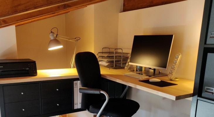 Basic Madera | Blog | 7 mesas de estudio o escritorios fabricados con tableros de madera baratos
